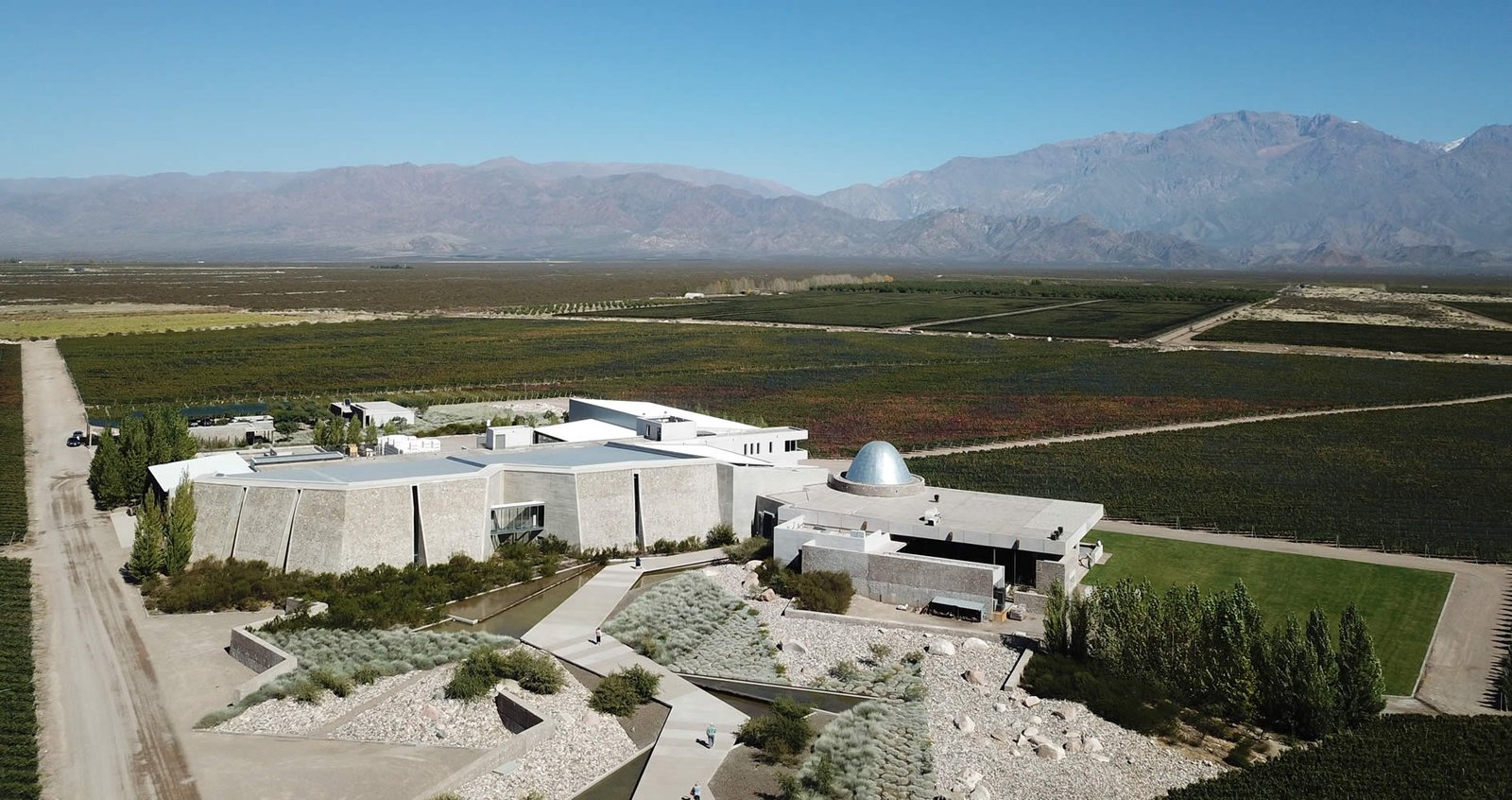 A sofisticação trazida a Mendoza por suas vinícolas e vinhos